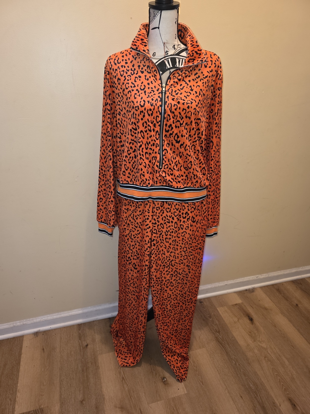 Source Unknown Orange Leopard Print Women's Pantsuit